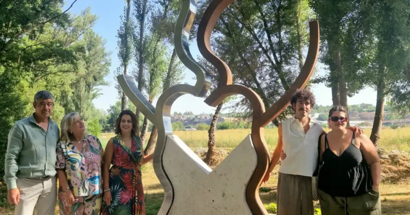 Teruel Celebra la Conexión con el Turia: Escultura que Fusiona Arte, Naturaleza y la Esencia de la Ciudad
