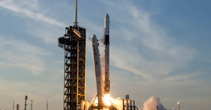 NASA Otorga a SpaceX Tres Vuelos Tripulados a la Estación Espacial