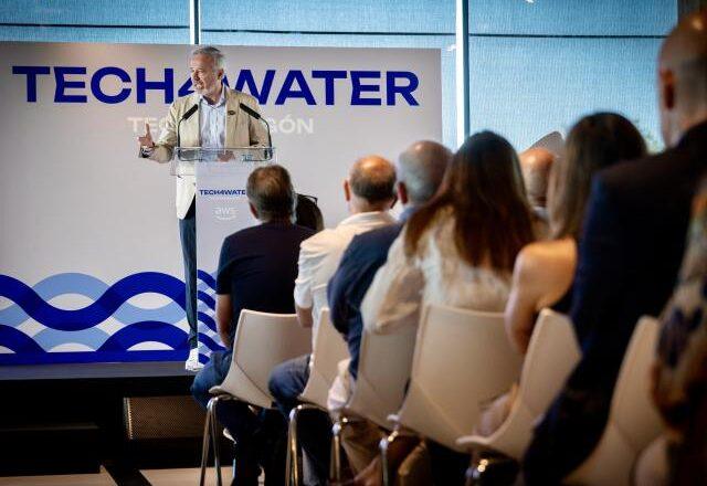 Jorge Azcón afirma que el crecimiento económico sostenible es posible gracias a la tecnología