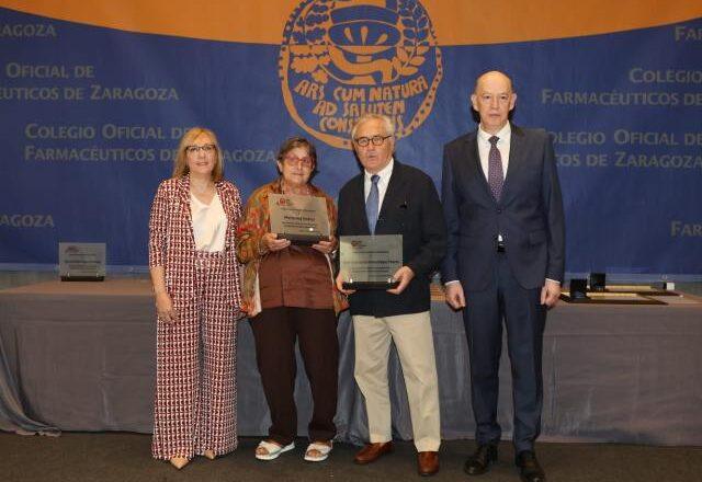El consejero de Sanidad se une al Colegio Oficial de Farmacéuticos de Zaragoza en la celebración de su patrona