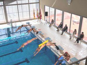 Alcañiz cuenta con una moderna piscina climatizada de 25 metros para disfrutar todo el año