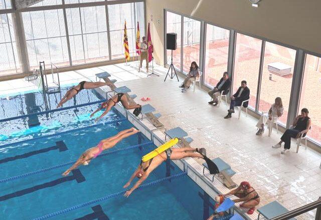Alcañiz cuenta con una moderna piscina climatizada de 25 metros para disfrutar todo el año
