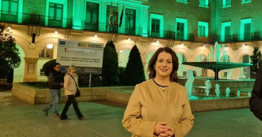 La Plaza de San Juan se convierte en un impresionante espectáculo de luz y música durante las Ferias del Jamón de Teruel