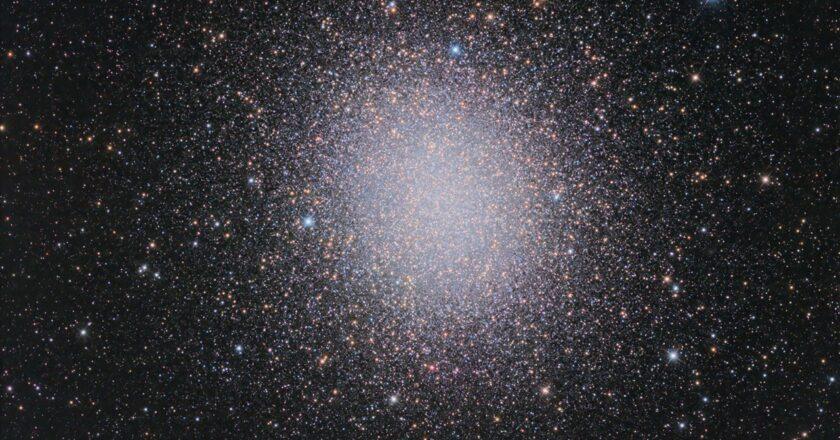 Descubre el cúmulo estelar globular Omega Centauri: APOD del 25 de septiembre de 2026