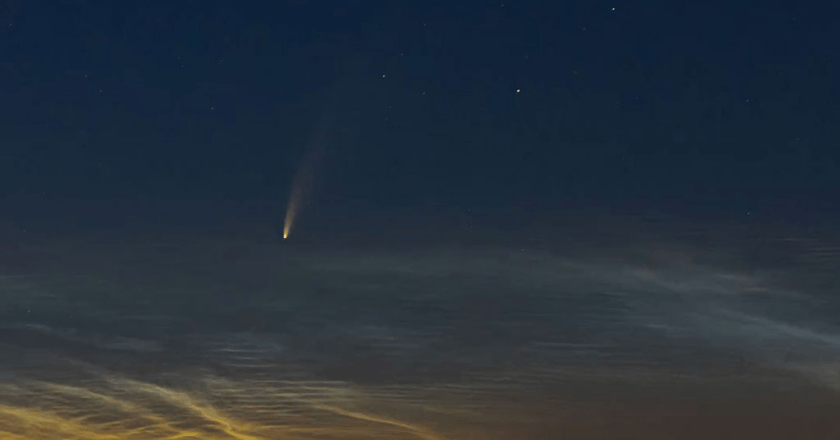 Cometa NEOWISE: 2026 13 de septiembre – Ascenso sobre el mar Adriático