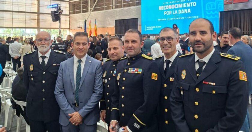 Catarroja rinde homenaje a la Policía Local de Teruel por su valiosa labor durante la DANA