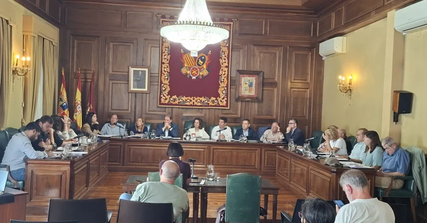 El Pleno municipal aprueba nuevos proyectos y acciones para el desarrollo de la ciudad